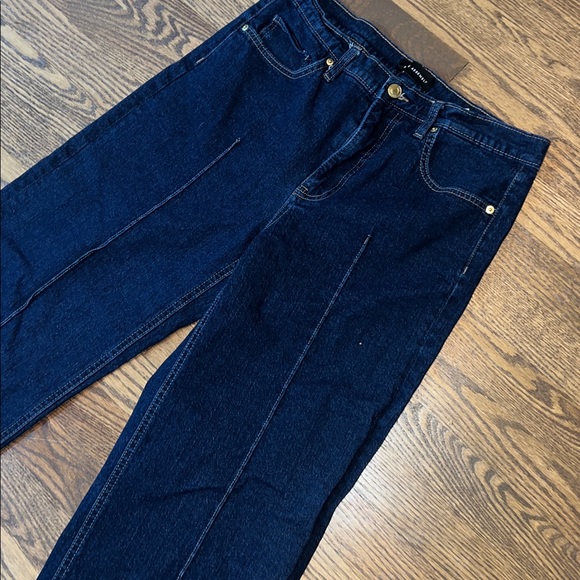Free Assembly Blue Jeans Size 10 - Picture 2 of 6